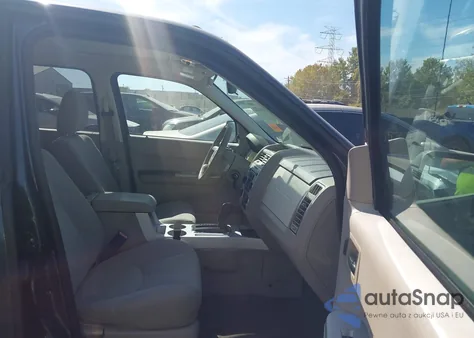 2008 Mercury Mariner V6 from USA, damaged, VIN 4M2CU91108KJ42825